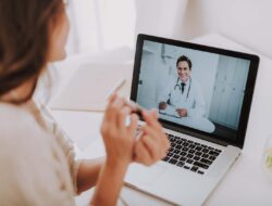 Konsultasi Dokter Online: Revolusi Akses Kesehatan di Era Digital